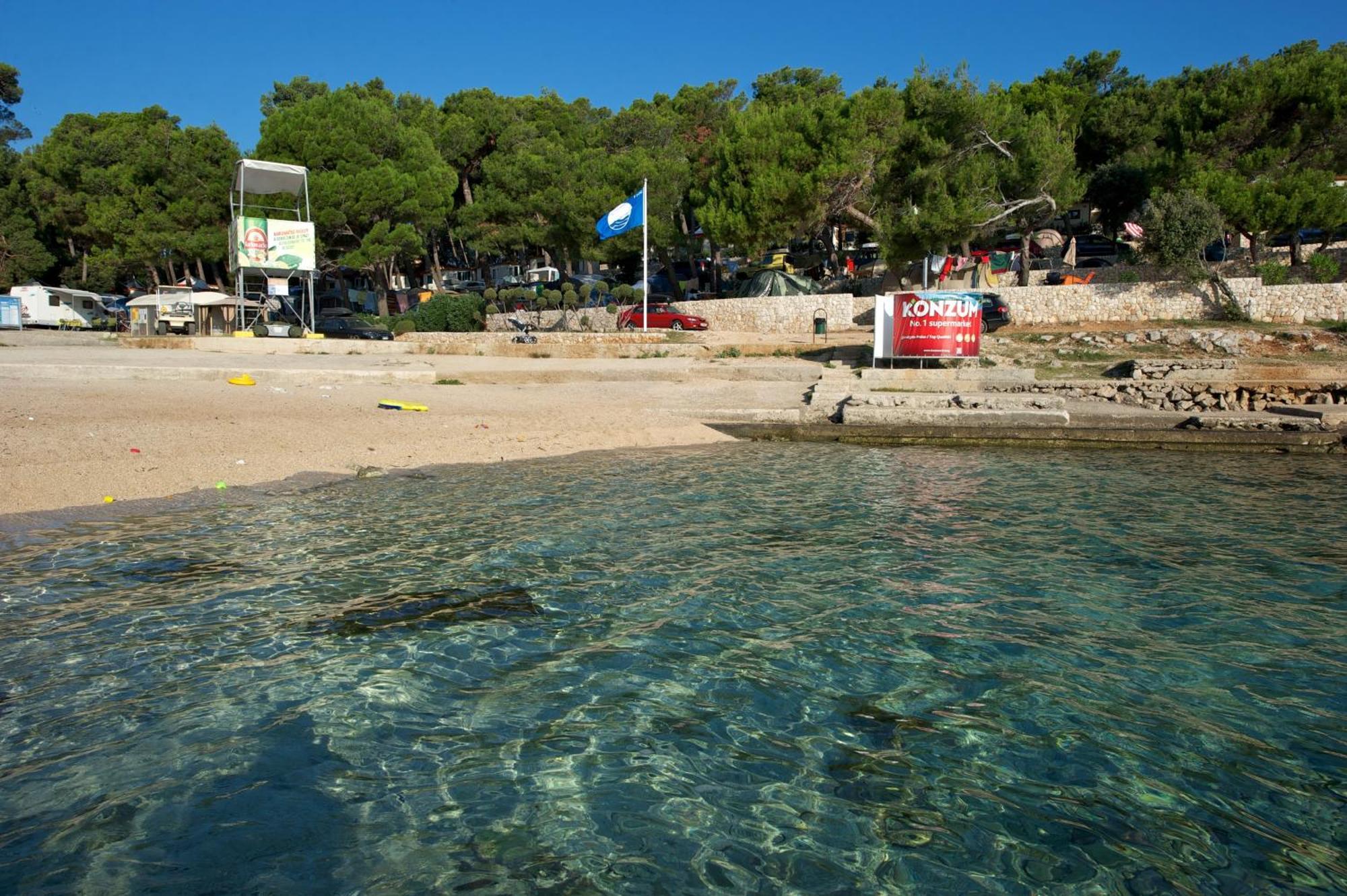 מאלי לוסיניי Camping Village Poljana מראה חיצוני תמונה