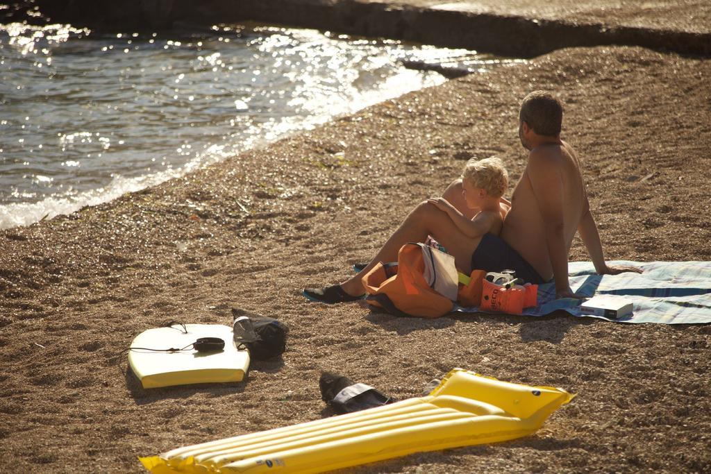 מאלי לוסיניי Camping Village Poljana מראה חיצוני תמונה